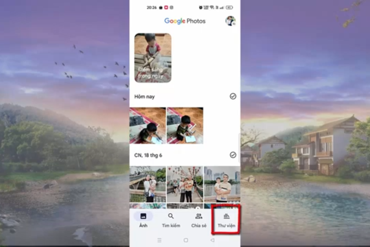 Vào mục Thư viện trong ứng dụng Google Photo trên điện thoại