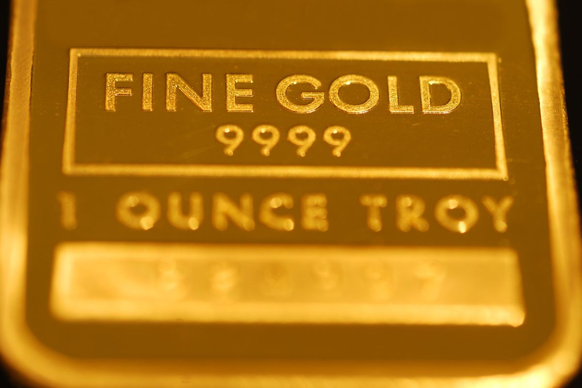 Vàng 9999 hay còn gọi là vàng ta, chứa hàm lượng vàng nguyên chất cao nhất