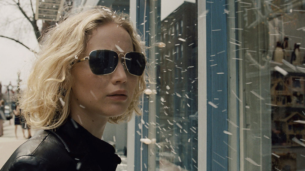 Jennifer Lawrence đảm nhận vai nữ chính trong bộ phim Joy và để lại ấn tượng mạnh trong lòng người xem