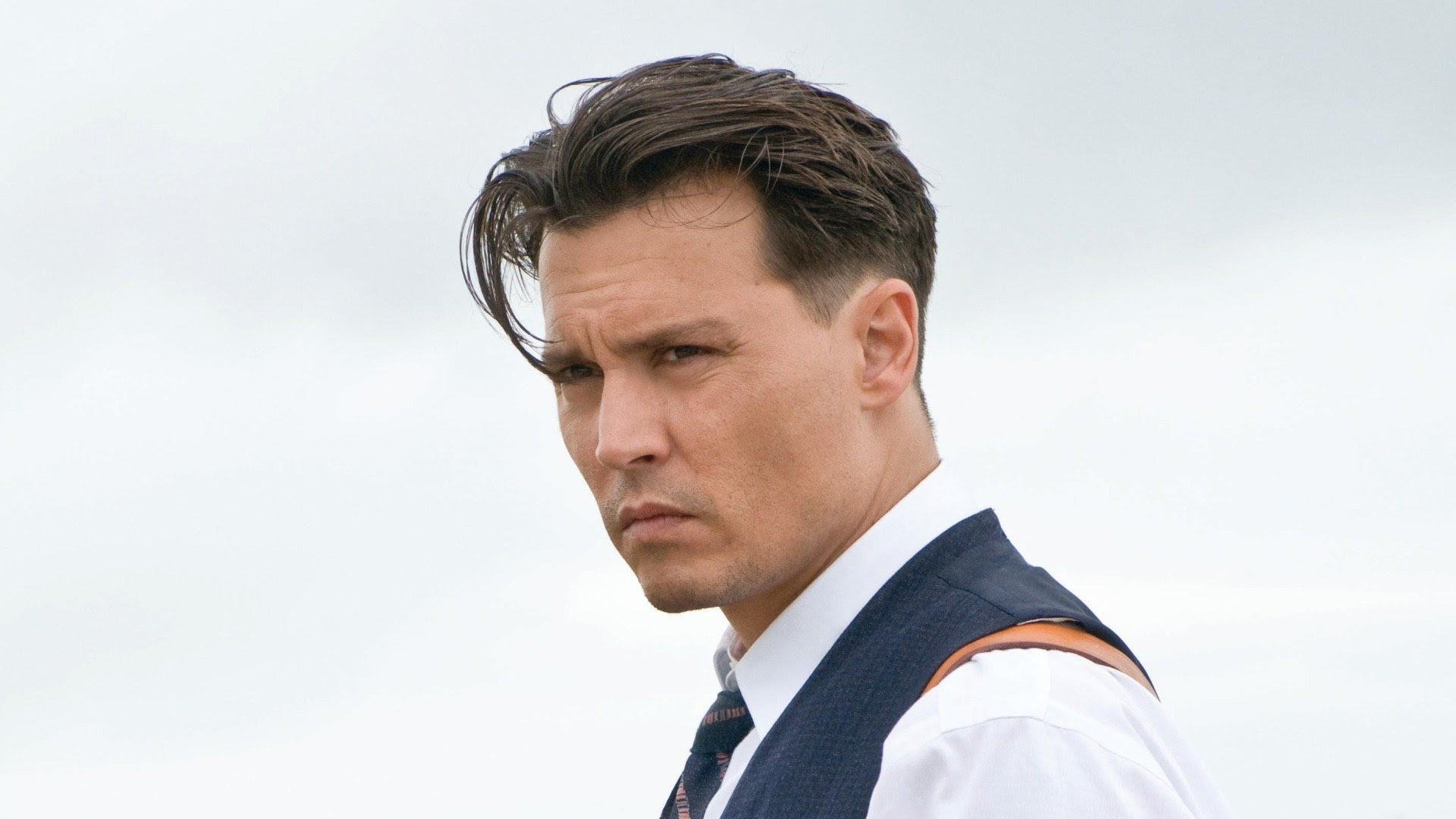 Public Enemies là cái tên tiếp theo trong danh sách các tập phim có sự tham gia của Johnny Depp hay nhất