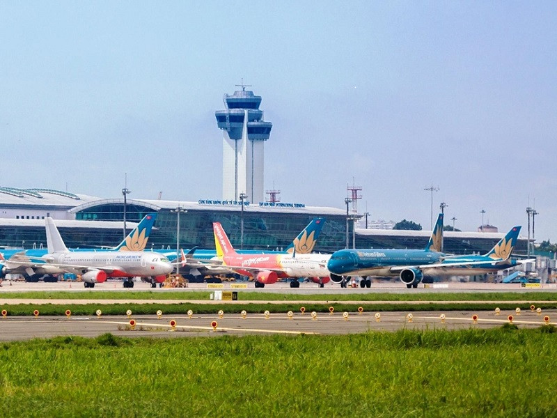 Cửa ngõ quốc tế Sài Gòn - Sân bay Tân Sơn Nhất ở quận mấy?