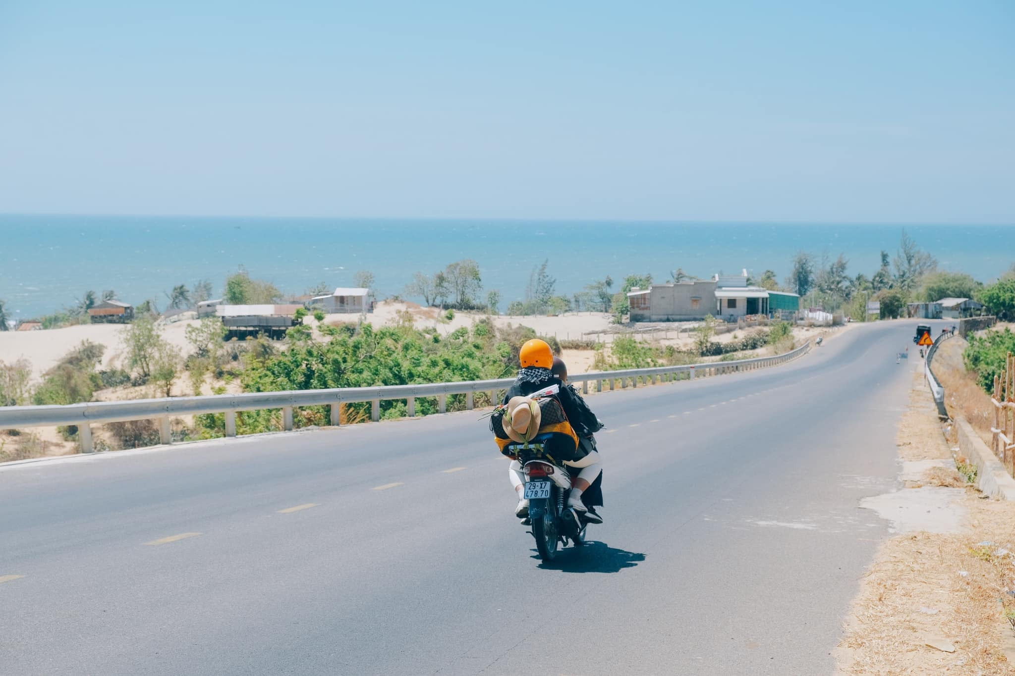 Bạn có thể đi từ Hải Dương đến Hà Nội bằng phương tiện cá nhân như xe máy hoặc xe ô tô