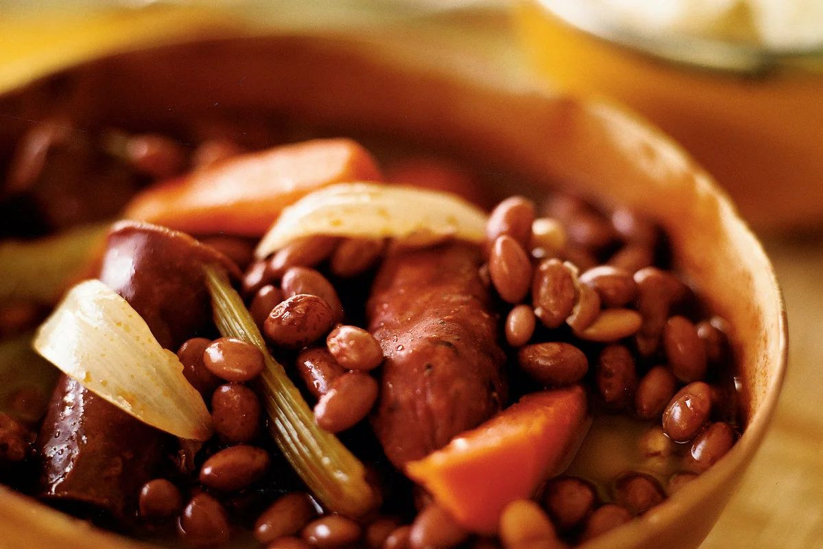 Có nhiều món ăn hỗ trợ tăng cường sức khoẻ được chế biến từ đậu đỏ