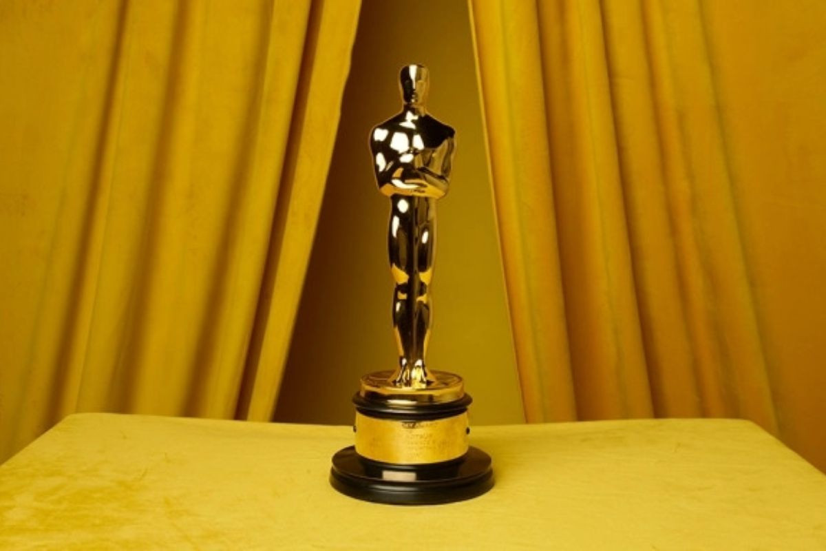 Giải Oscar là giải thưởng được trao tặng bởi Viện Hàn lâm Nghệ thuật và Khoa học Điện ảnh Hoa Kỳ và được tổ chức mỗi năm 1 lần