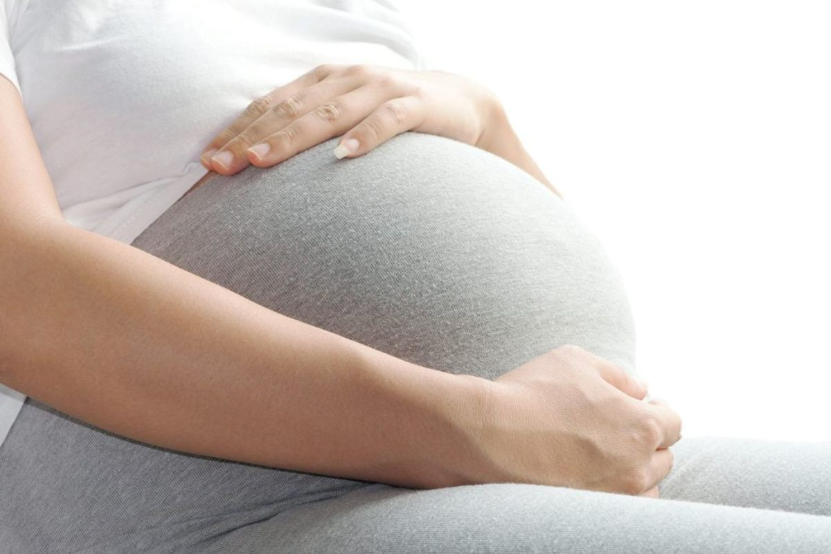 Phụ nữ có thai hoặc cho con bú không nên dùng dùng lá sen 