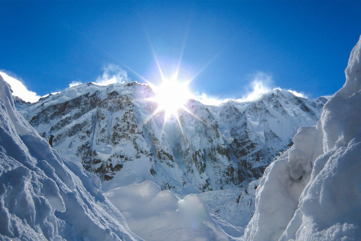  Nanga Parbat là đỉnh núi có nhiều vách đá dựng đứng cao nhất thế giới