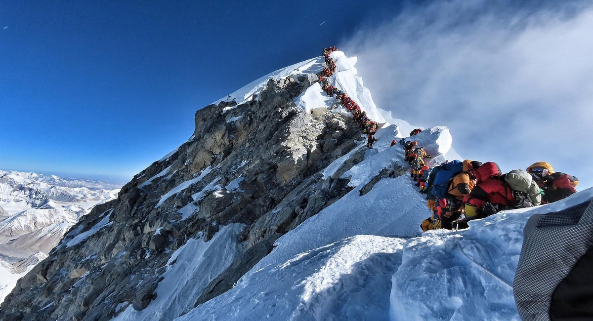 Top 10 đỉnh núi cao nhất thế giới: Huyền thoại Everest dẫn đầu
