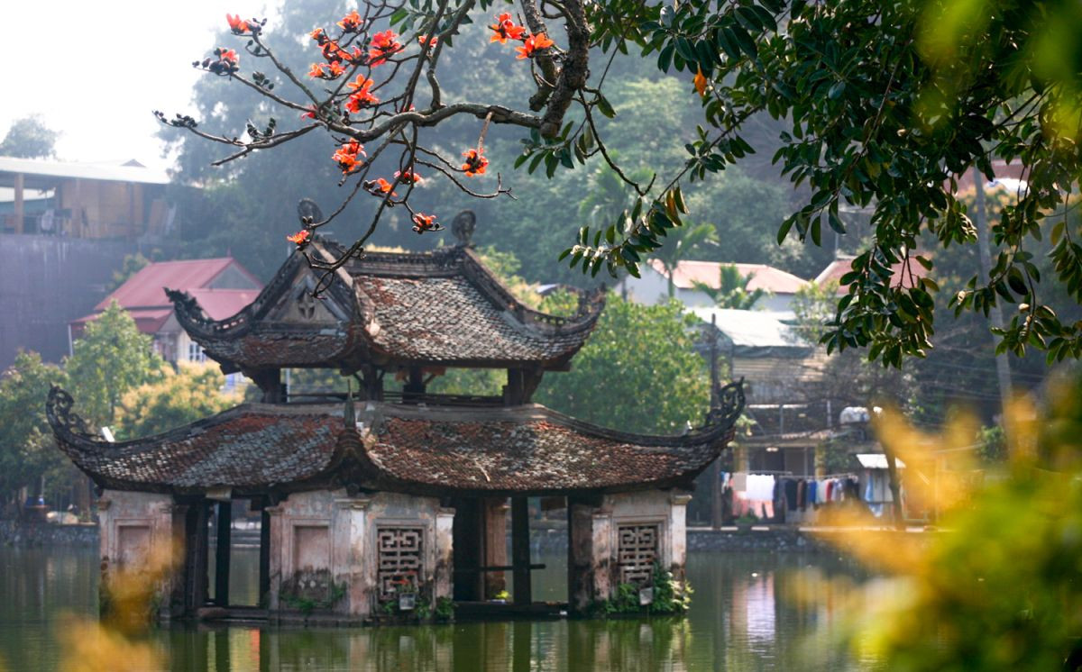 Chùa Thầy là ngôi chùa cổ nghìn năm tại Hà Nội