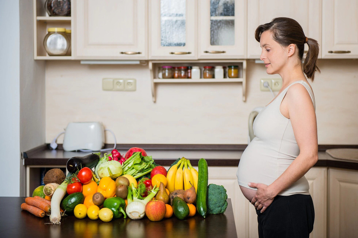 Phụ nữ có thai nên kết hợp đa dạng các loại rau củ trong chế độ dinh dưỡng