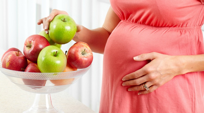 Táo chứa nhiều chất dinh dưỡng có lợi cho mẹ bầu và thai nhi