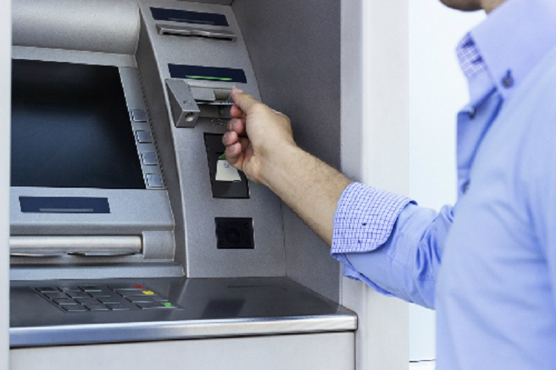 Rút tiền ATM bị trừ tiền nhưng không nhận được tiền do máy ATM bị lỗi và không thể xử lý giao dịch