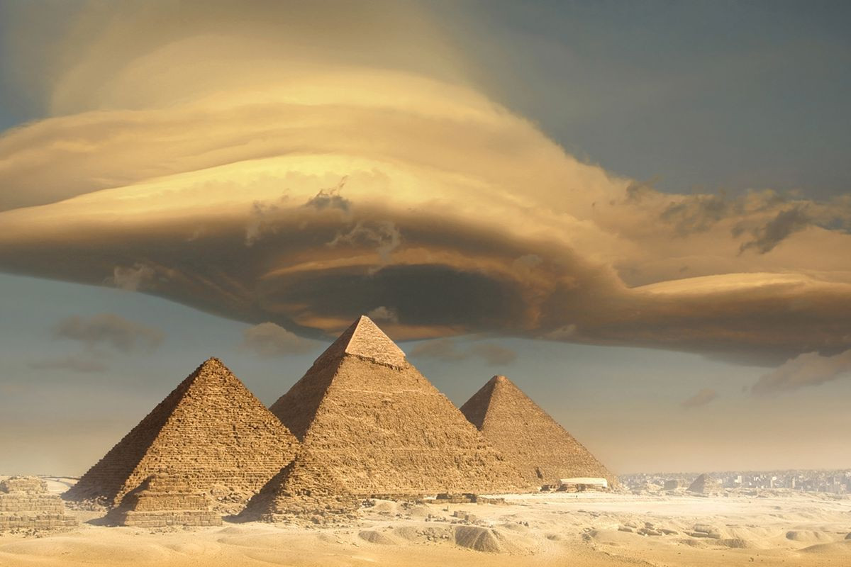 Đại Kim Tự Tháp Giza là kỳ quan thiên nhiên thứ 7 của thế giới