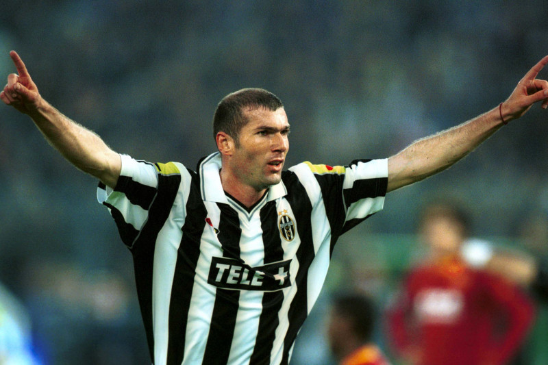 Zinedine Zidane được nhớ tới là người có bàn thắng đẹp nhất lịch sử chung kết cúp C1