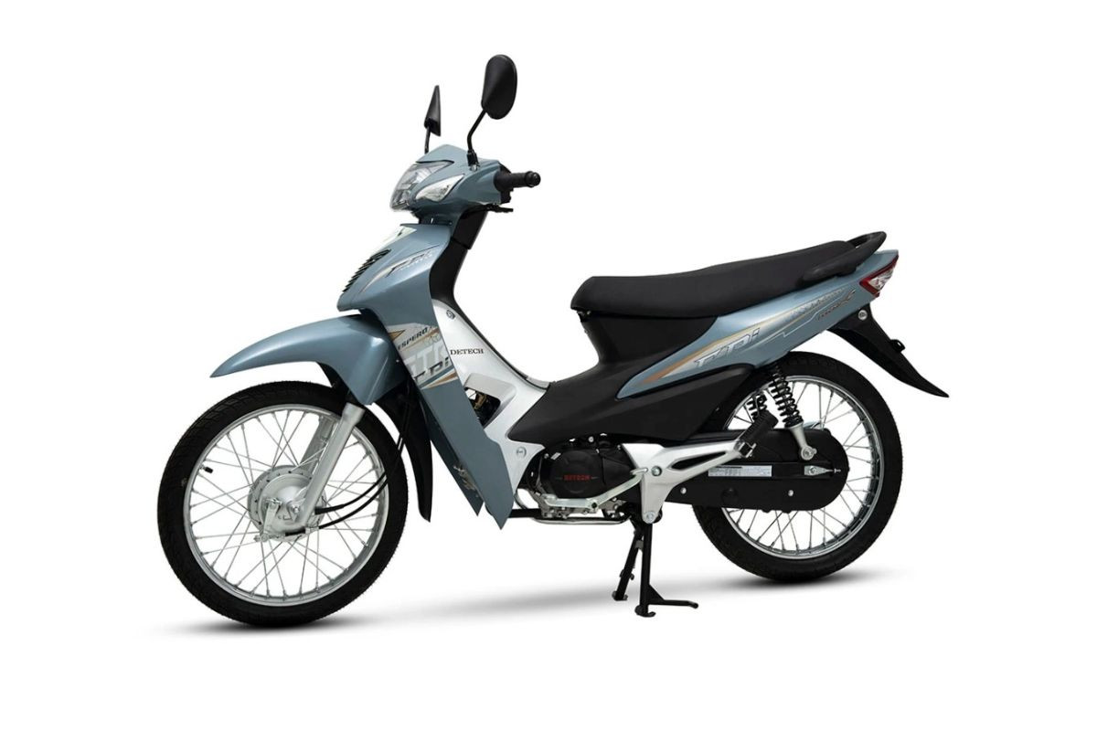 Wave 50cc có chiều cao yên xe là 769 mm phù hợp với người Việt