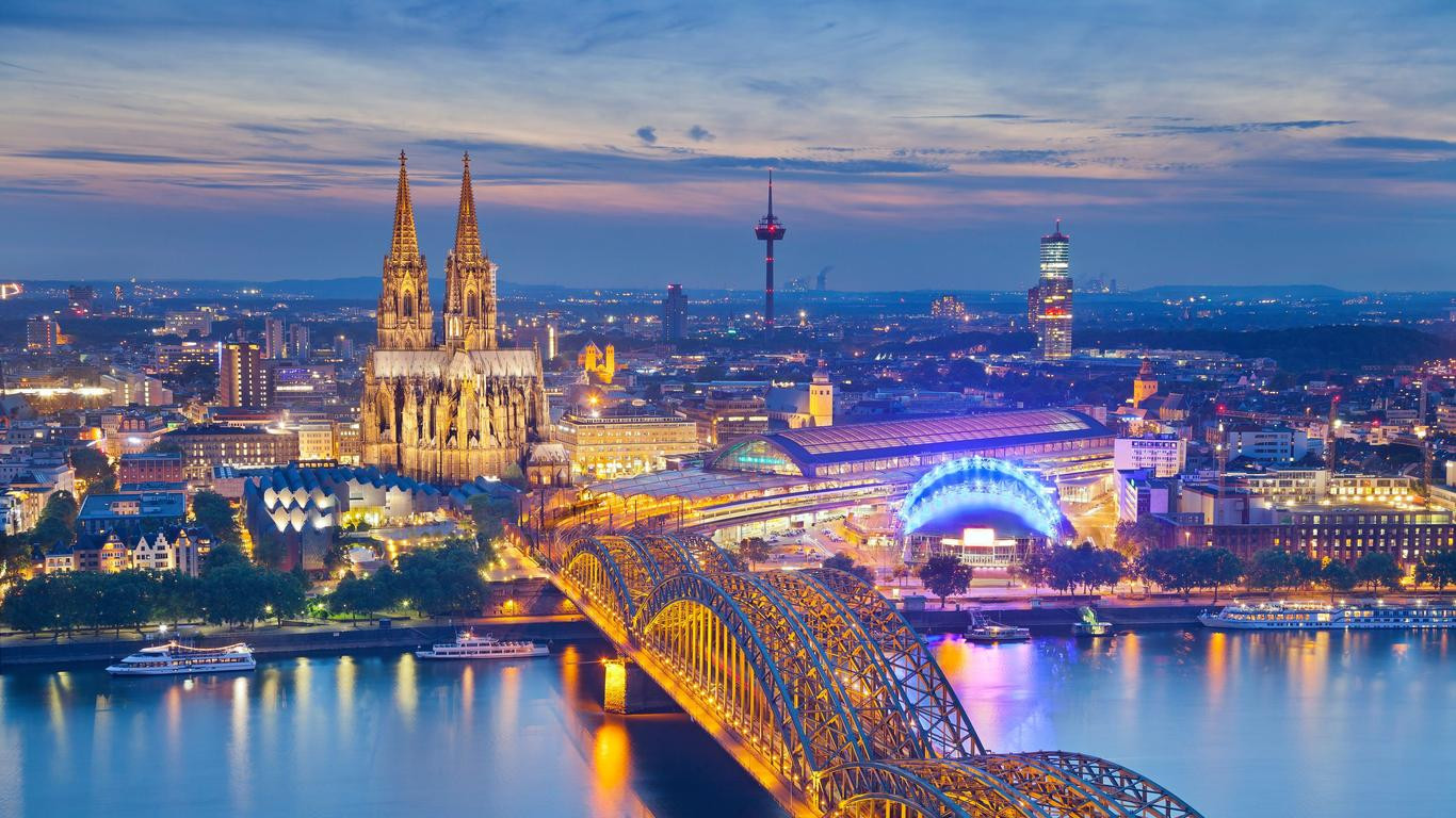 Cologne, hay còn gọi là Köln trong tiếng Đức, là một thành phố lớn nằm ở phía tây nước Đức