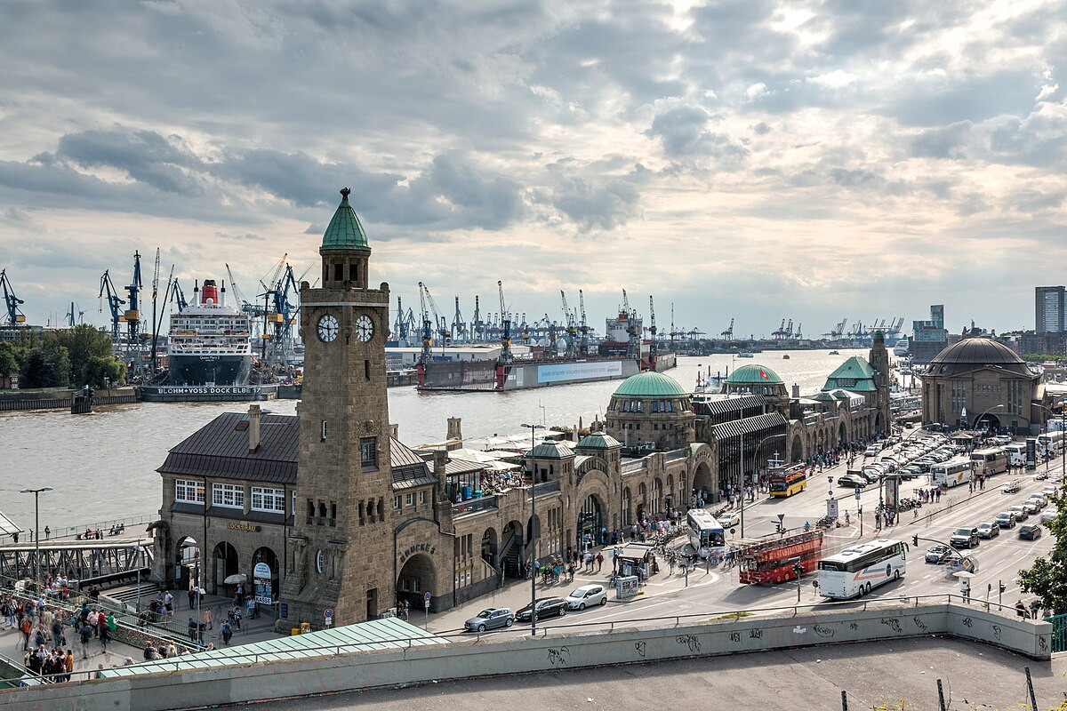 Hamburg là trung tâm văn hóa, kinh tế quan trọng của châu Âu và cũng là 10 thành phố tổ chức VCK Euro 2024 tại Đức