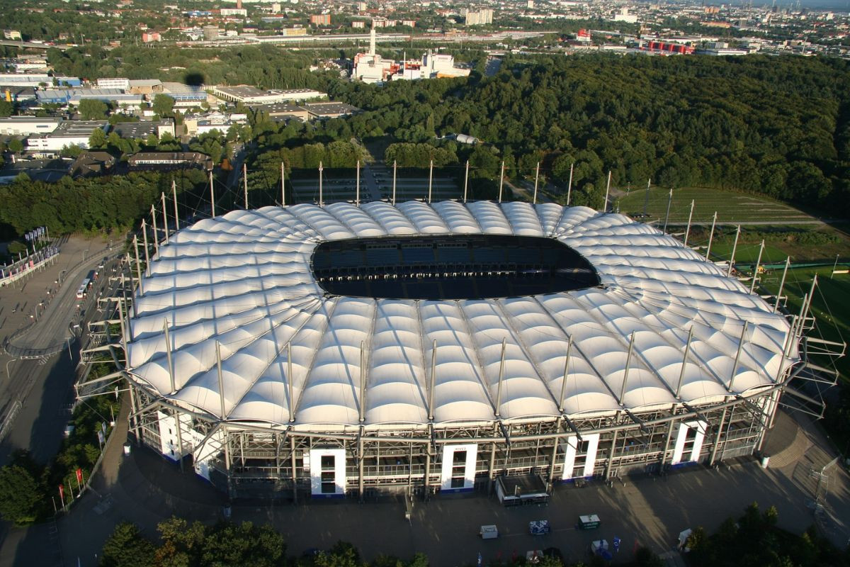 Volksparkstadion là một trong 10 SVĐ tổ chức vòng chung kết Euro 2024 tại Đức