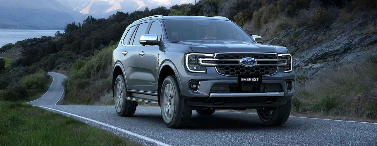 Giá Ford Everest 2023 dao động từ 1,099 tỷ đồng đến 1,452 tỷ đồng