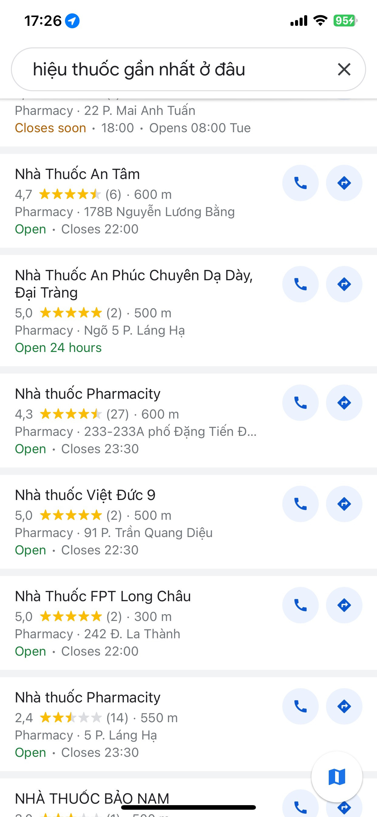 Google Maps sẽ nhanh chóng đưa cho bạn kết quả liên quan đến những hiệu thuốc ở gần với vị trí của bạn