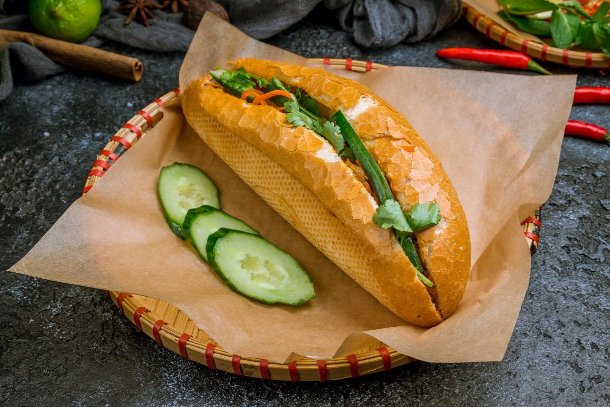 Bánh mì là đặc sản nổi tiếng của Việt Nam