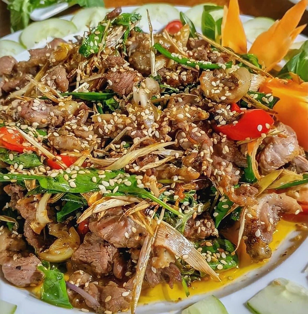 Thịt nhím là món đặc sản Kon Tum ăn cực kỳ cuốn