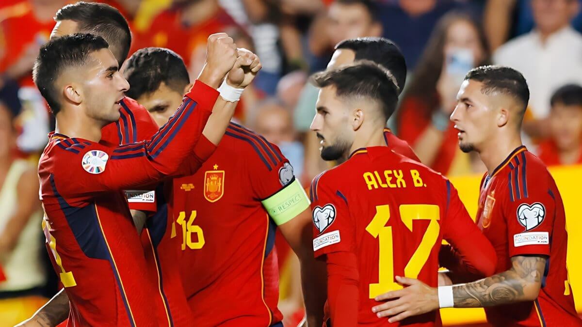 Tại EURO 2024, Tây Ban Nha thiết lập đội hình thi đấu mạnh mẽ và được kỳ vọng sẽ giành chức vô địch