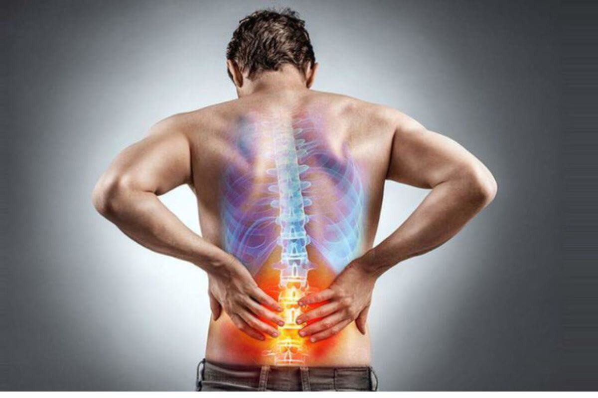 Người tuổi trung niên hay gặp các vấn đề về cơ xương khớp