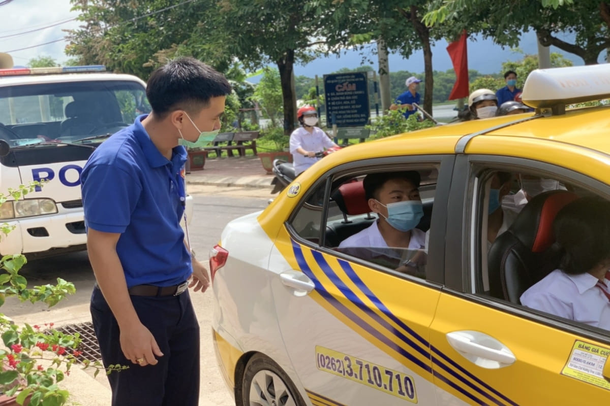 Taxi Thịnh Phát luôn đặt lợi ích của khách hàng lên hàng đầu